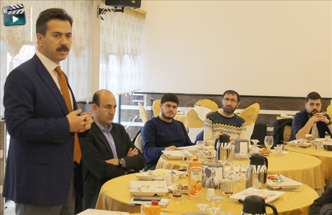 Vali Bey Sivas Basınını Seviyor--Video
