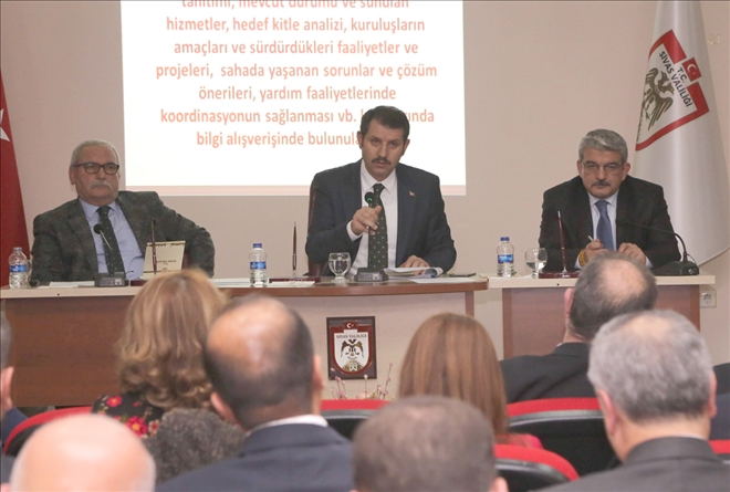 Her Şey İnsanı Sevmekle Başlar