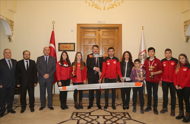 Sportif Havacılık Kulübü´nden Vali´ye Ziyaret