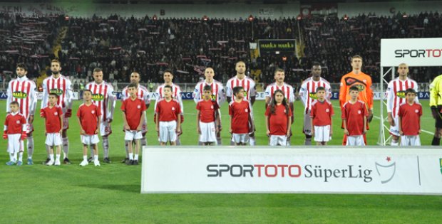 SIRADAKİ GELSİN