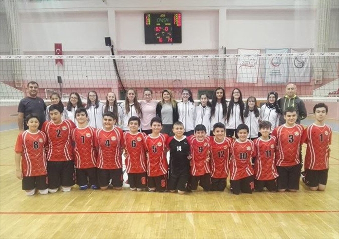 Voleybolcular Çeyrek Finale Yükseldi