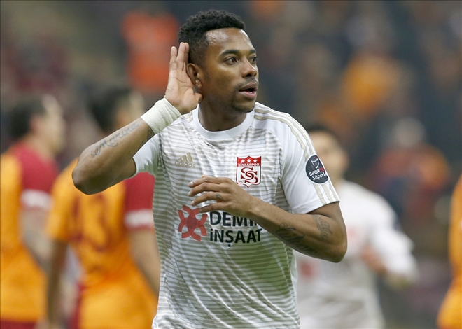 Robinho Gol Sayısını 8 Yaptı