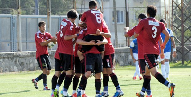 Sivasspor A2´lerde Dolu Dizgin
