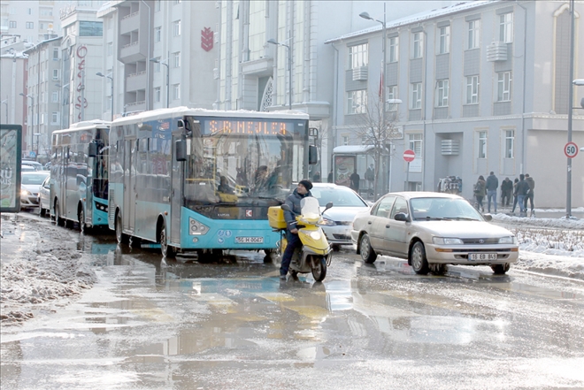 Emniyet Uyardı: Otobüs Kullanın