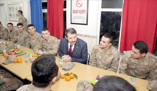 Ayhan´dan Mehmetçik´e Sürpriz 