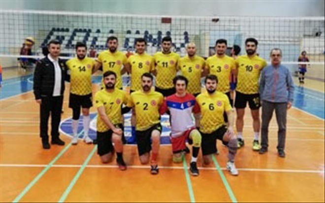 CÜ Voleybol Takımı Şampiyon Oldu