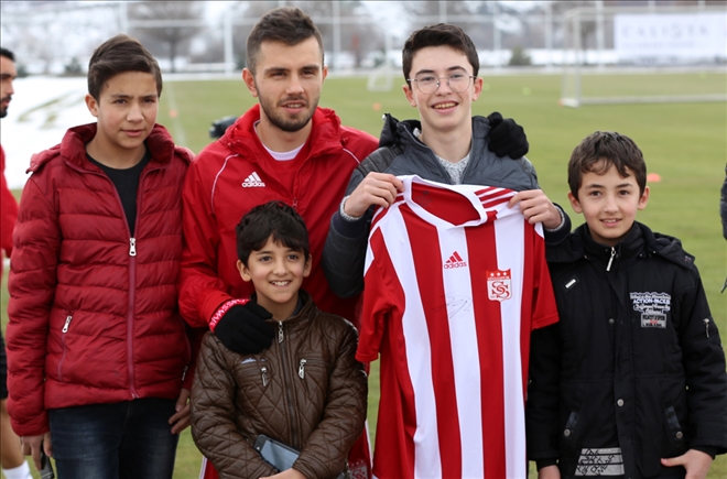 Taraftarlar Takip Etti