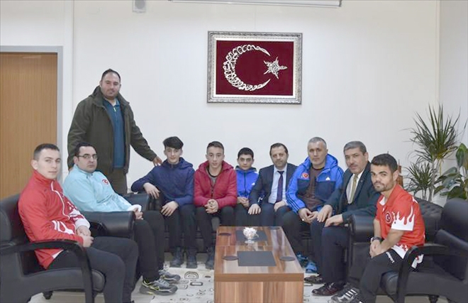 Şampiyon Halterciler Tunç´u Ziyaret Etti