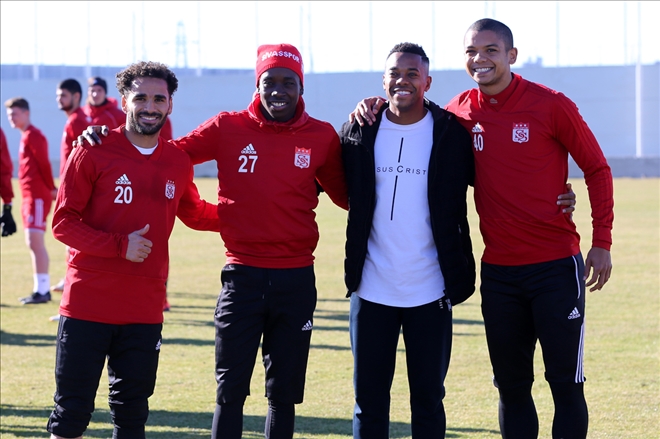 Robinho Hasret Giderdi
