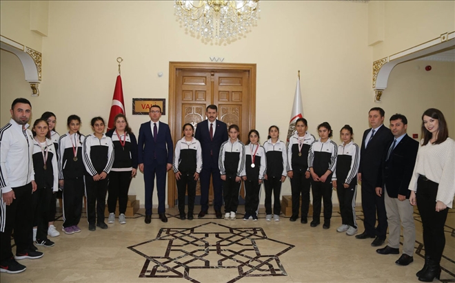 Vali Ayhan: Şampiyonlar Çoğalacak