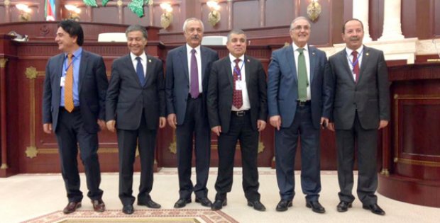 Seçimi İzledi
