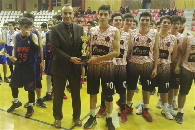 Basketbolda Şampiyon Yolspor