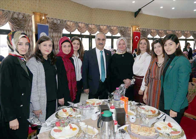 Kadınlar Kahvaltıda Buluştu