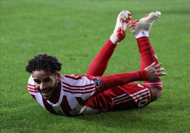 Douglas Gol Sayısını 3 Yaptı