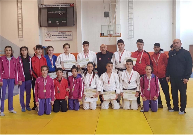 Judoculardan Büyük Başarı