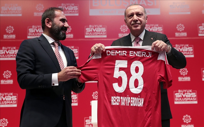 Otyakmaz´dan Cumhurbaşkanına Forma