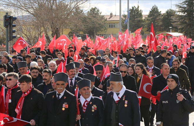 Şehitler İçin Yürüdüler