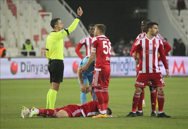 Sivasspor 52 Kart Gördü