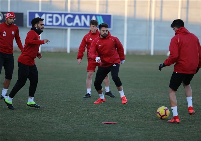 Sıkı Çalışıyor