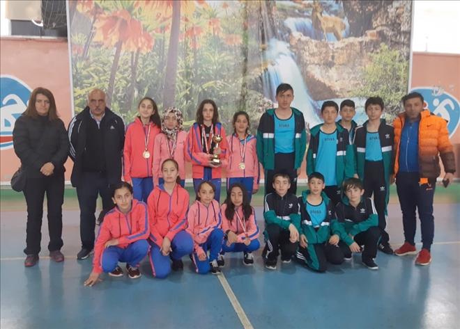 Atletizmciler Başarıya Koşuyor
