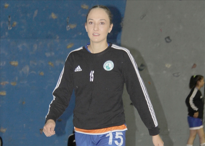 Gol Kraliçesi Özkaşıkçı