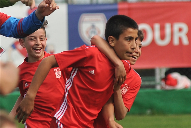 Minik Yiğidolar U12 İzmir Cup´ta Boy Gösterecek