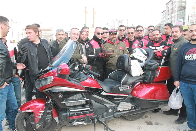 Motorcular Polisleri Unutmadı--Video