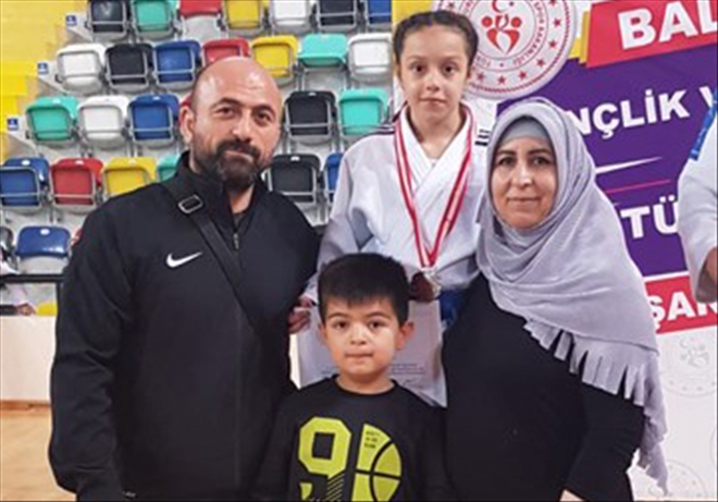 Doğruyol, Gümüş Madalya Kazandı