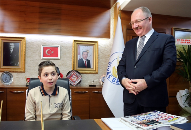 Koltuğunu Güven´e Devretti 