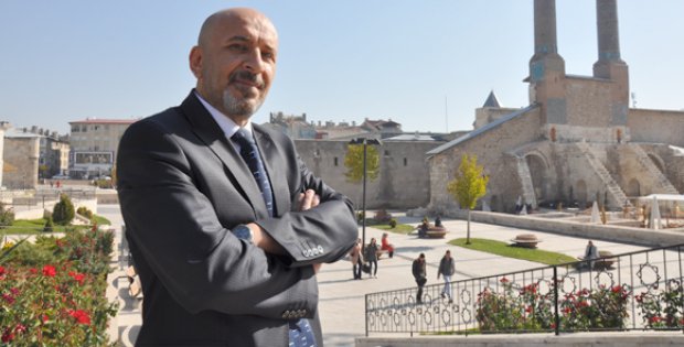 Sivaslı´nın Gözdesi Kaçak