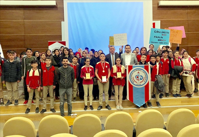 Süleyman Demirel Birinci Oldu 
