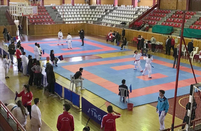 Karatede Şölen