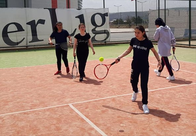 Tenis Turnuvası Bugün Başlıyor