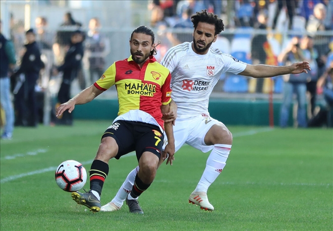 Sivasspor Kaçtı, Göztepe Kovaladı