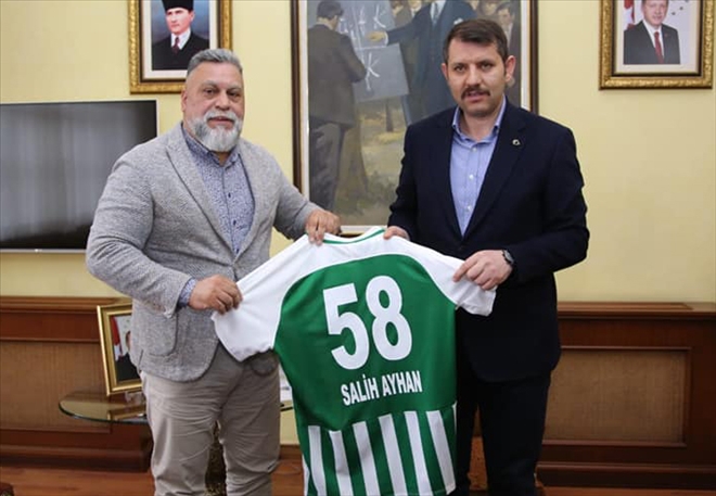 Vali, Yeni Yönetime Başarılar Diledi