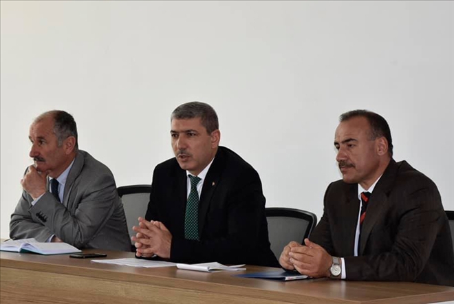 Antrenörlerle Toplantı Yaptı