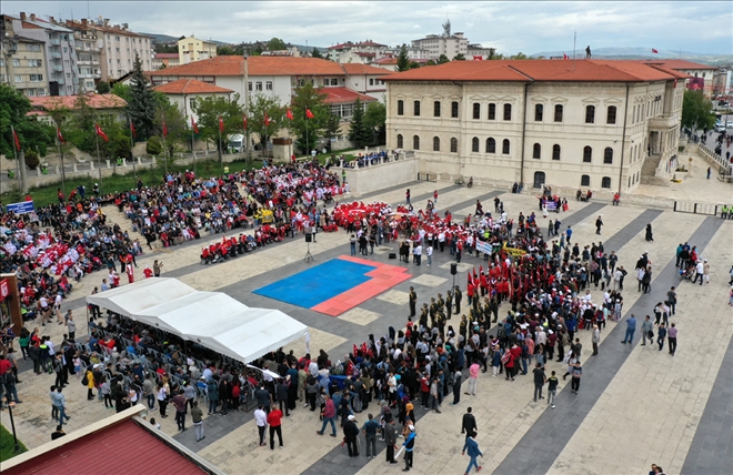 Kutlamalar Yağmur Nedeniyle Yarıda Kaldı