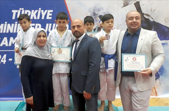 İzmir´den Derece İle Döndüler