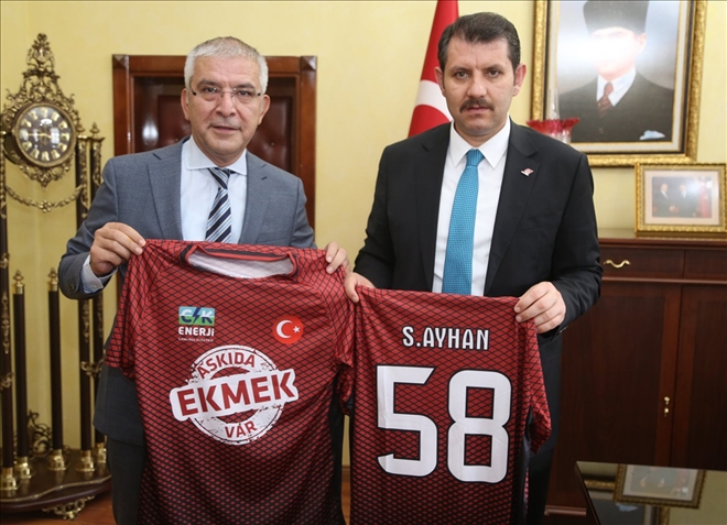 Vali, Takımlara Başarılar Diledi