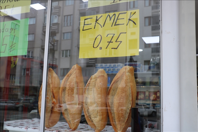 Ucuz Ekmek Tepki Çekti 