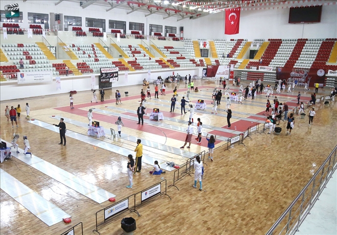 Eskrim Rüzgarı Esti--Video