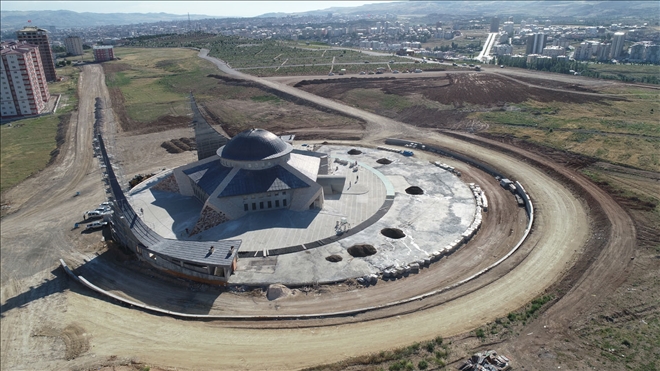 Ay Yıldız Cami Gün Sayıyor 