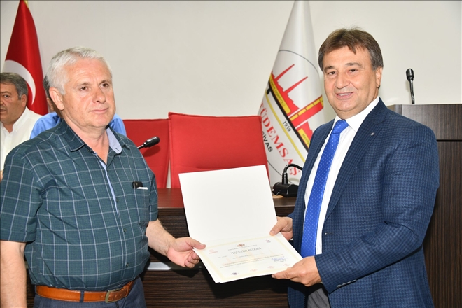Plaketle onurlandırıldılar