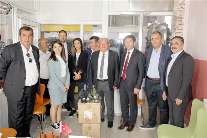 Hayırseverlerden ayakkabı desteği