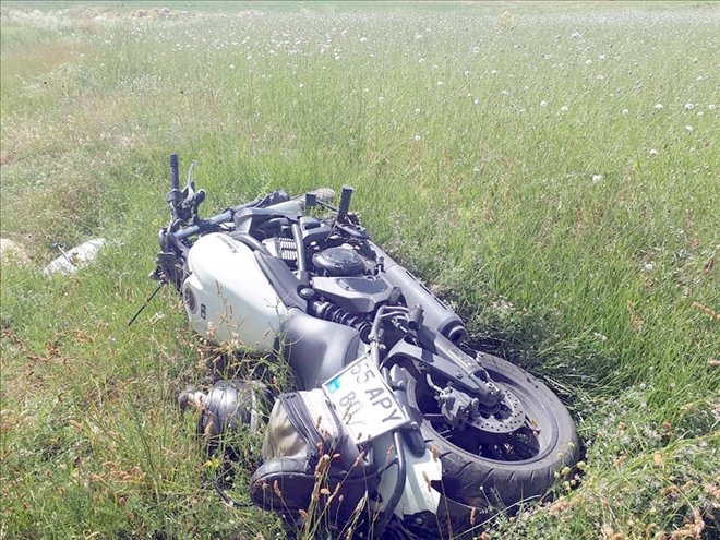  Motosiklet şarampole uçtu 