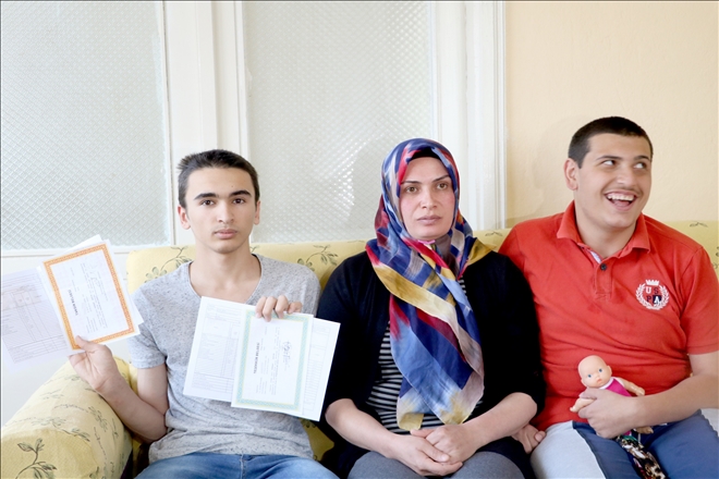 ÇİLEKEŞ ANNE YARDIM BEKLİYOR 