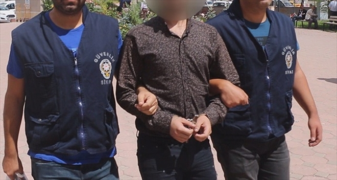Polise hakaret eden genç hakim karşısında 