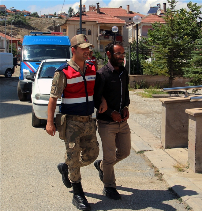 Silah kaçakçıları yakalandı 