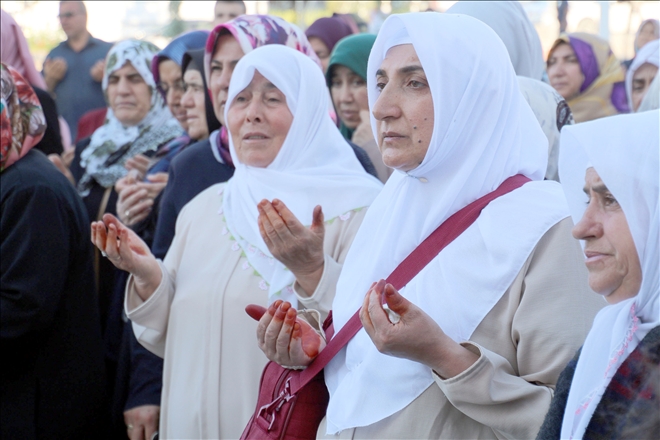 Kutsal topraklara uğurlandılar 