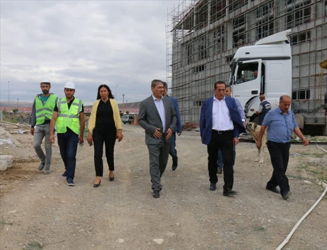 Spor Tesislerini İnceledi